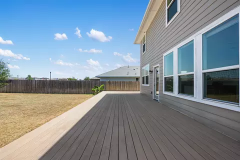 Exterior - 104 Cates Cv, Elgin, TX 78621 photo 6 of 6