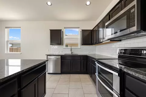 Kitchen - 104 Cates Cv, Elgin, TX 78621 photo 2 of 4