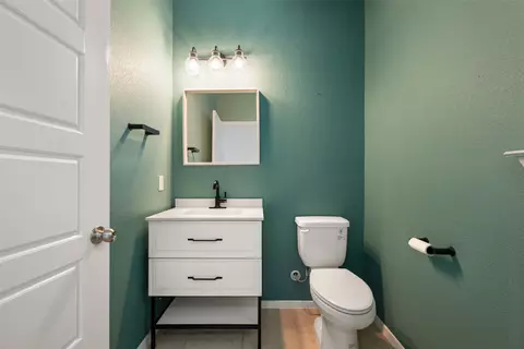 Bath - 104 Cates Cv, Elgin, TX 78621 photo 1 of 4