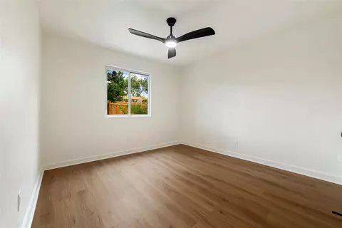 Bedroom - 3810 Leafield Dr, Austin, TX 78749 photo 4 of 5