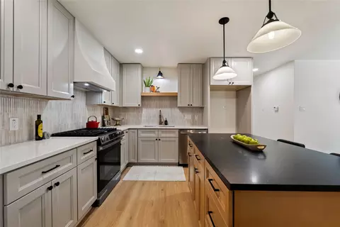 Kitchen - 3810 Leafield Dr, Austin, TX 78749 photo 3 of 4