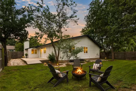Exterior - 3810 Leafield Dr, Austin, TX 78749 photo 4 of 6