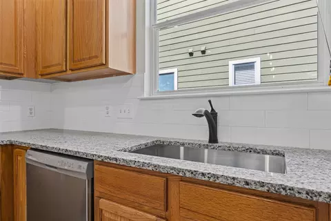 Kitchen - 5881 Fergus, Kyle, TX 78640 photo 4 of 5