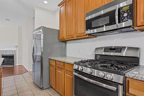 Kitchen - 5881 Fergus, Kyle, TX 78640 photo 3 of 5