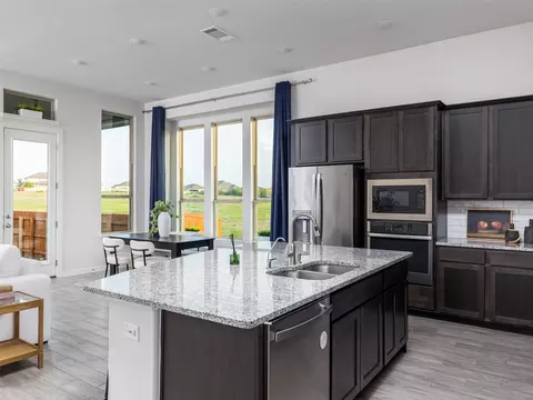 Kitchen - 606 Spinnaker Loop, Kyle, TX 78640 photo 2 of 3