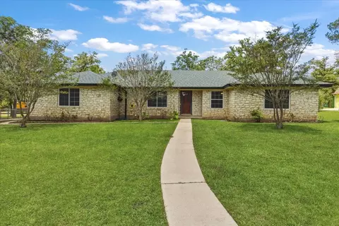250 Hickory Dr, Elgin, TX 78621