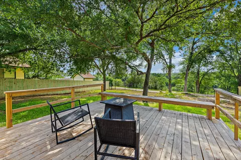 1004 Scenic Dr, Georgetown, TX 78626