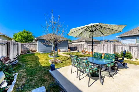 Exterior - 2812 Seneca Path, Leander, TX 78641 photo 8 of 9