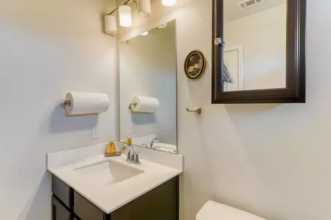 Bath - 2812 Seneca Path, Leander, TX 78641 photo 3 of 4