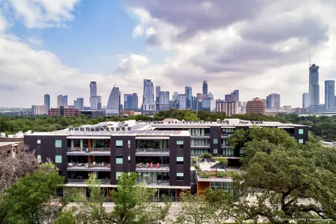 900 S 1st St #416, Austin, TX 78704