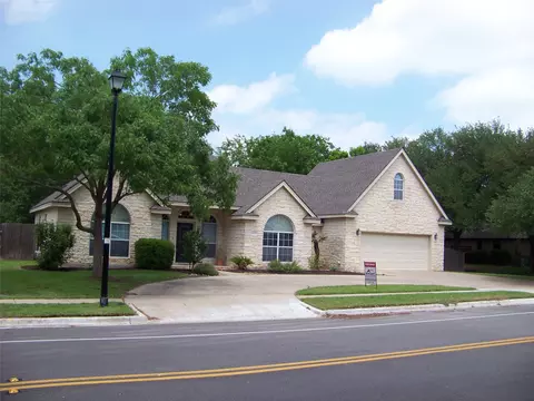 1400 T H Johnson Dr, Taylor, TX 76574