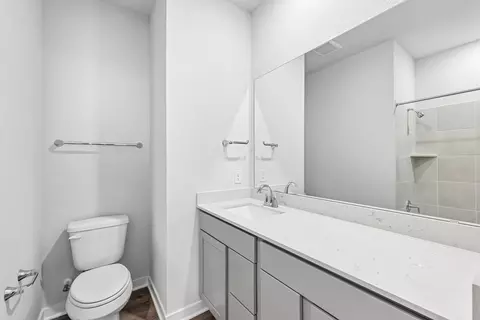 Bath - 212 Bendecido Loop, Elgin, TX 78621 photo 1 of 2