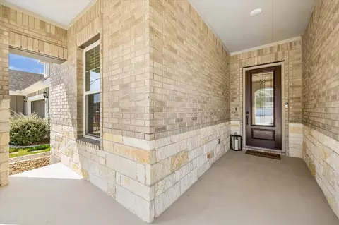 Exterior - 306 Kitty Hawk Rd, Georgetown, TX 78633 photo 4 of 7