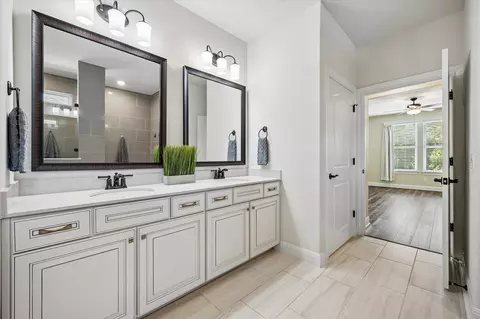 Entry Way - 306 Kitty Hawk Rd, Georgetown, TX 78633 photo 4 of 6