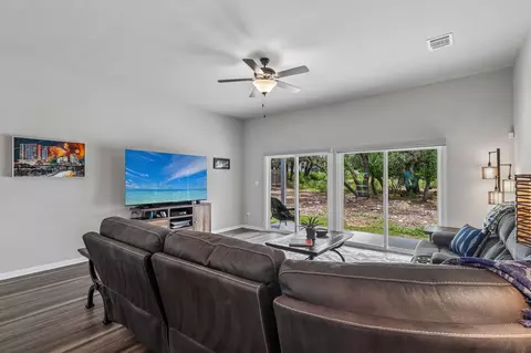 2701 Warren Cv, Lago Vista, TX 78645