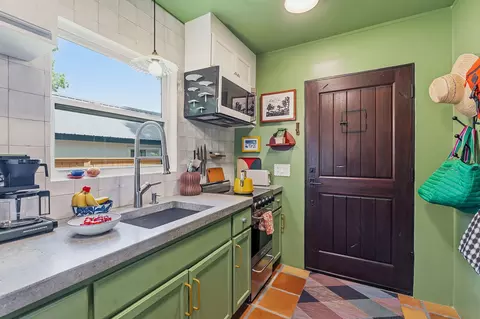Kitchen - 2519 E 4th St #2, Austin, TX 78702 photo 2 of 3