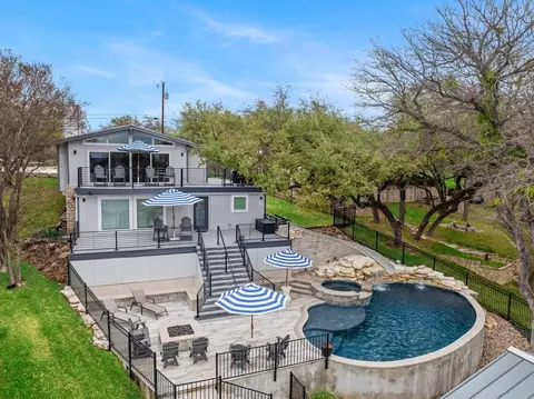 205 Beaver Cir, Horseshoe Bay, TX 78657