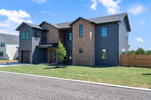 8609 Nina Ln, Jonestown, TX 78645