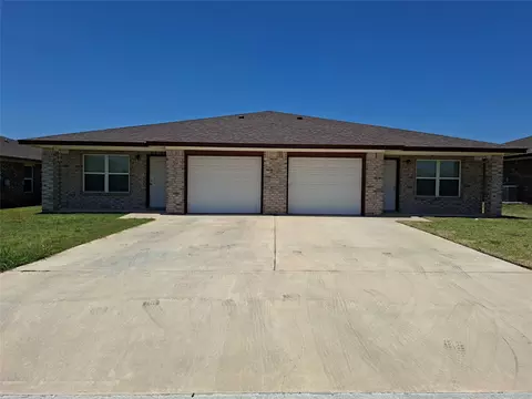 1818 Castroville Trl, Copperas Cove, TX 76522