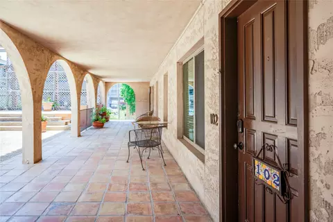 505 W 7th St #102, Austin, TX 78701