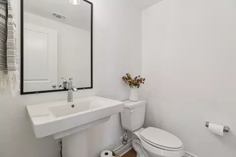Bath - 101 Wolf Ridge Rd, Georgetown, TX 78628 photo 4 of 7