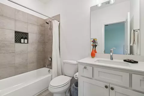 Bath - 101 Wolf Ridge Rd, Georgetown, TX 78628 photo 5 of 7