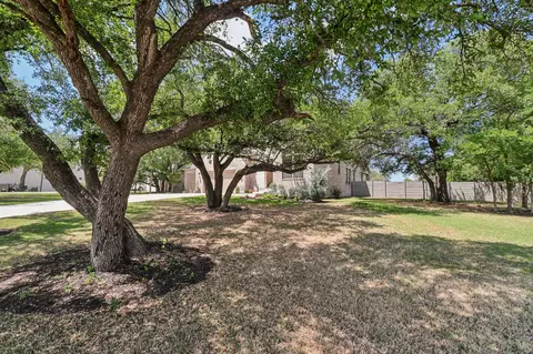 Exterior - 101 Wolf Ridge Rd, Georgetown, TX 78628 photo 3 of 7