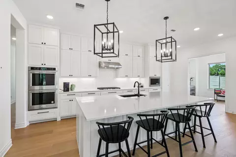 Kitchen - 101 Wolf Ridge Rd, Georgetown, TX 78628 photo 2 of 3