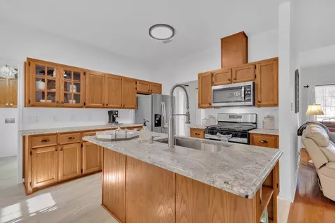 206 S Cowal Dr, Spicewood, TX 78669