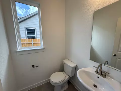Bath - 13504 Barn Chime St, Elgin, TX 78621 photo 5 of 5