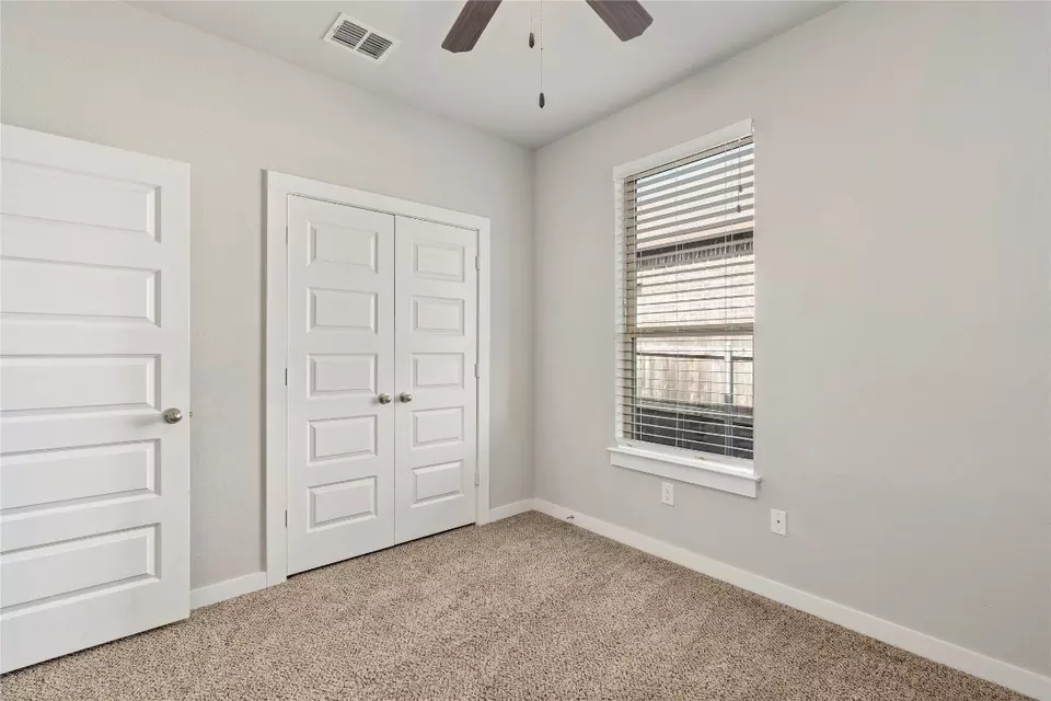 Bedroom - 334-338 Creekside Curve Curv, New Braunfels, TX 78130 photo 2 of 4