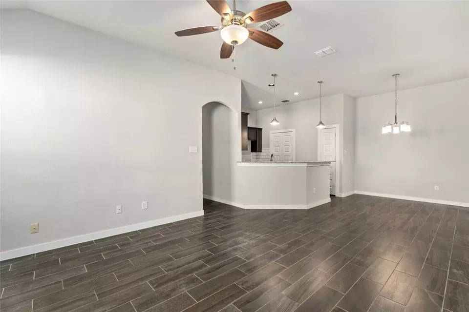 Living - 334-338 Creekside Curve Curv, New Braunfels, TX 78130 photo 3 of 4