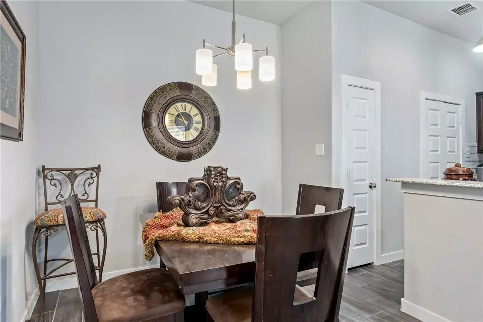 Dining - 334-338 Creekside Curve Curv, New Braunfels, TX 78130 photo 2 of 3