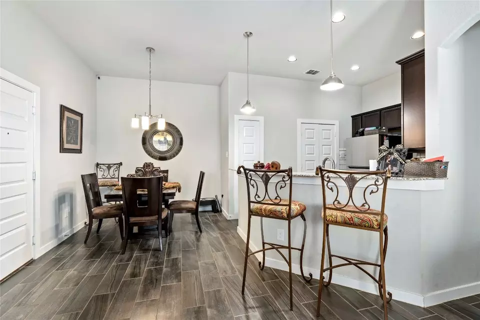 Dining - 334-338 Creekside Curve Curv, New Braunfels, TX 78130 photo 1 of 3