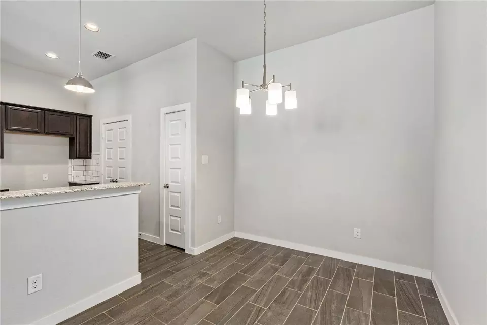 Dining - 334-338 Creekside Curve Curv, New Braunfels, TX 78130 photo 3 of 3