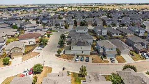 View/Area - 400 Circle Way, Jarrell, TX 76537 photo 2 of 3