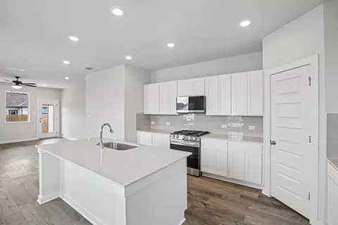 Kitchen - 103 Two Bits, Elgin, TX 78621 photo 1 of 4