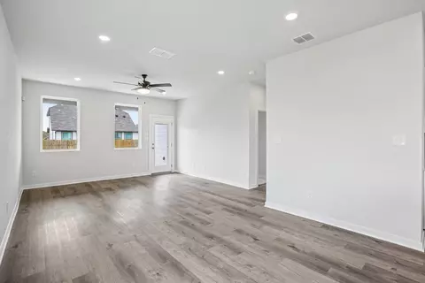 Living - 103 Two Bits, Elgin, TX 78621 photo 5 of 5