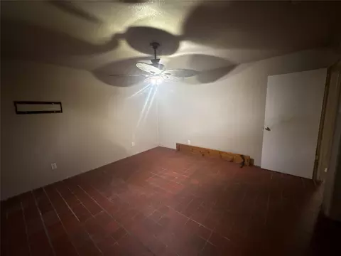220 Stratford Ct, San Antonio, TX 78223