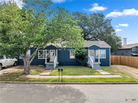 103 N Rhomberg St, Burnet, TX 78611
