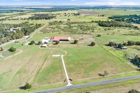 22433 Fm 2268, Holland, TX 76534