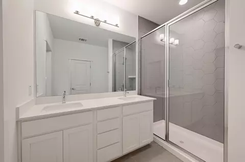 Bath - 488 Orleanian Dr #B, Buda, TX 78610 photo 1 of 3