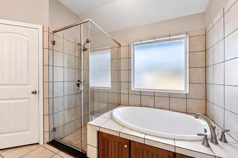 Bath - 343 E Jackson St, Bartlett, TX 76511 photo 2 of 3