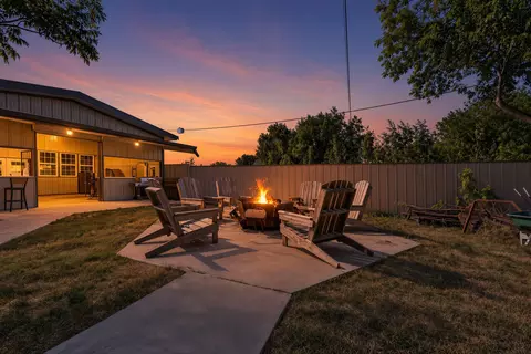 Other - 343 E Jackson St, Bartlett, TX 76511 photo 6 of 8