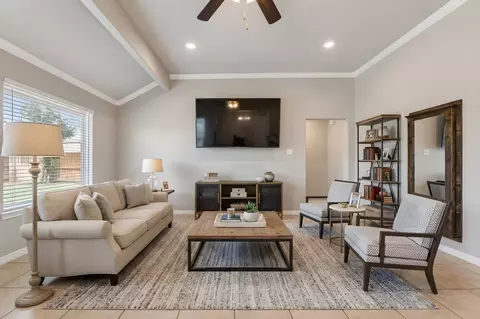 Living - 343 E Jackson St, Bartlett, TX 76511 photo 2 of 4