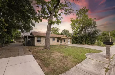 1303 Haynes St, San Marcos, TX 78666