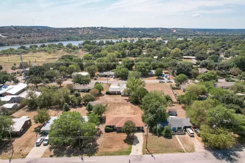1108 Cedar Dr, Marble Falls, TX 78654