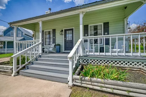 229 Sunday Cir, Fredericksburg, TX 78624