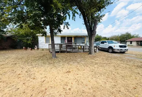 607 E 19th St, Georgetown, TX 78626 photo 3