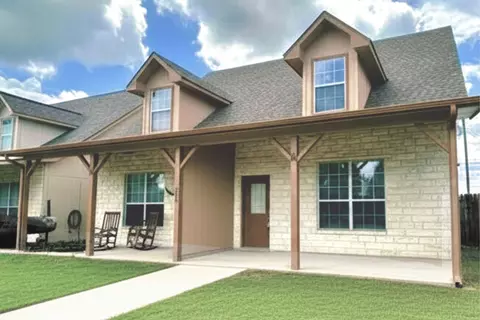 212 A B Sandstone Dr, Jarrell, TX 76537